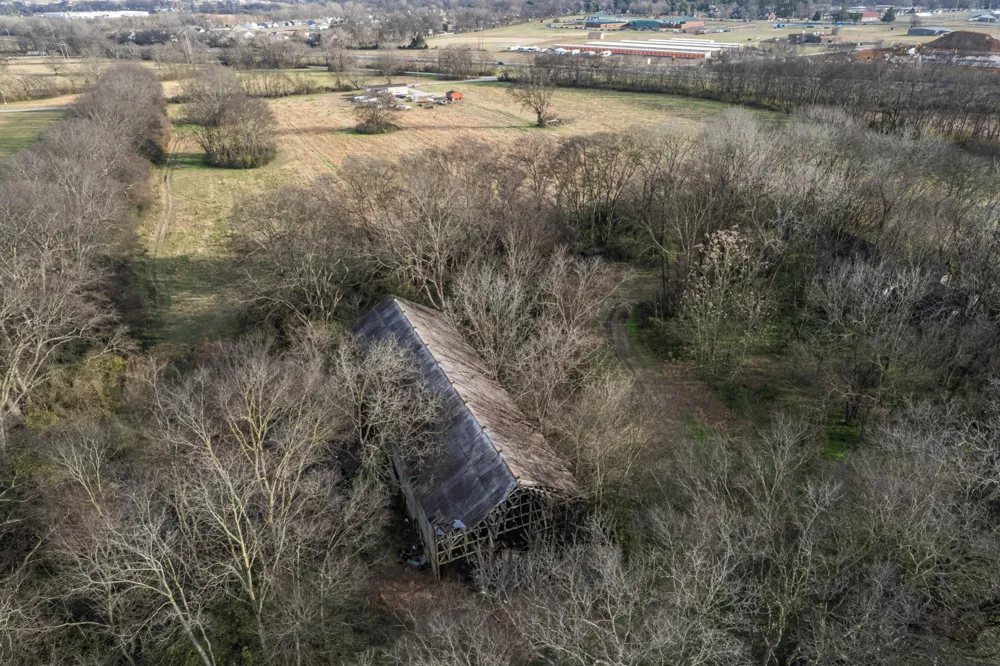 815 S Cross Bridges Rd Mount Pleasant, TN 38474
