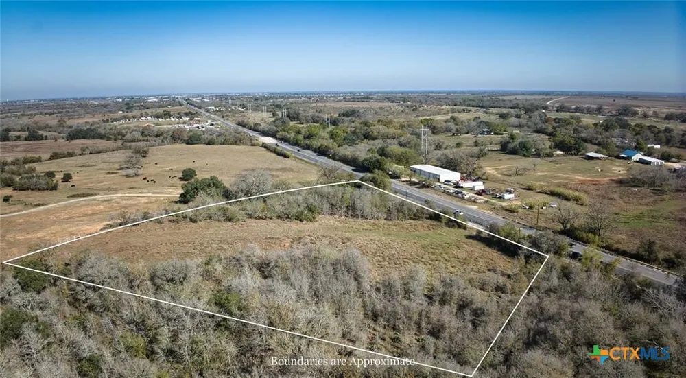 6635 S Highway 183 Lockhart, TX 78640