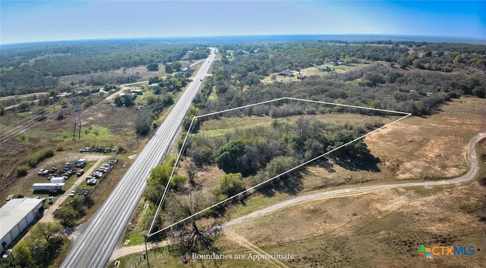 6635 S Highway 183 Lockhart, TX 78640