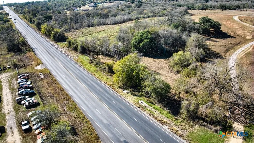 6635 S Highway 183 Lockhart, TX 78640
