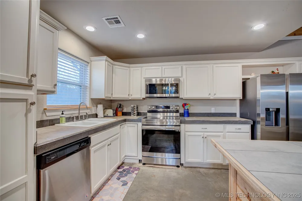 555 Williams Drive Eufaula, OK 74432