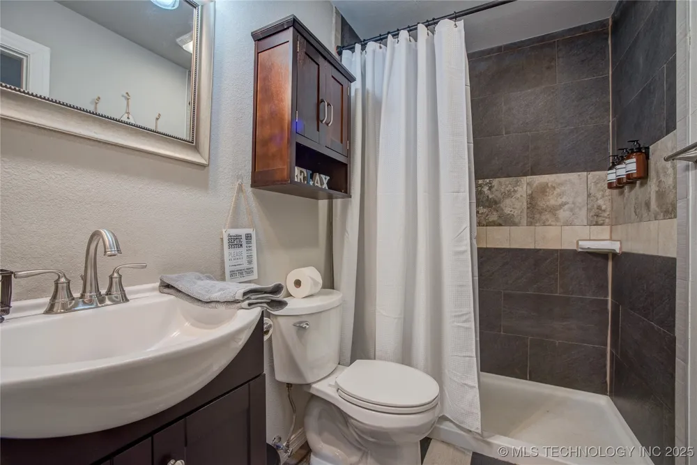 555 Williams Drive Eufaula, OK 74432