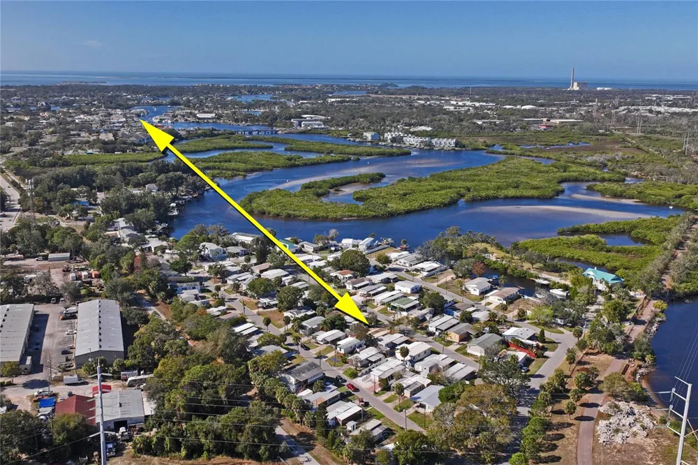 736 DRIFTWOOD LANE Tarpon Springs, FL 34689