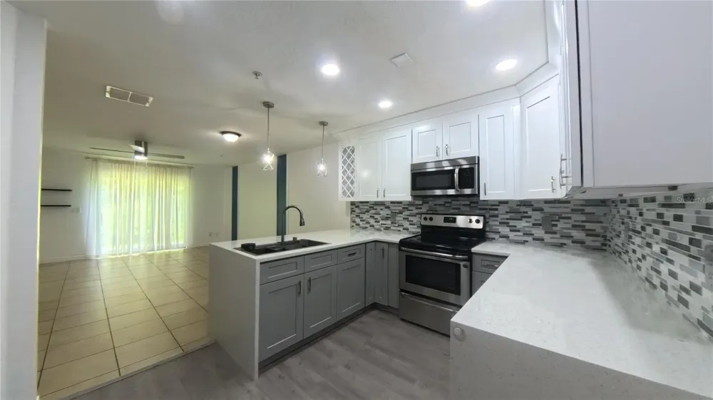 215 GLOWING PEACE LANE #86 Orlando, FL 32824