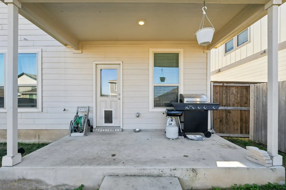 185 Katie Elder Drive Jarrell, TX 76588
