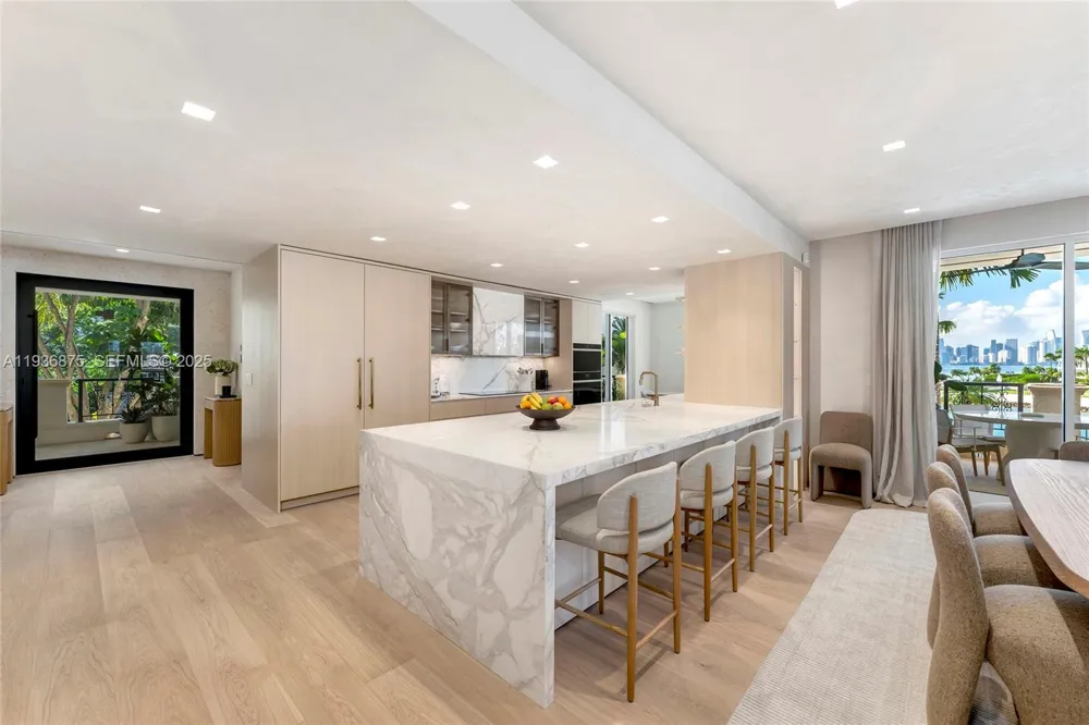 2521 Fisher Island Dr #6201 Miami Beach, FL 33109