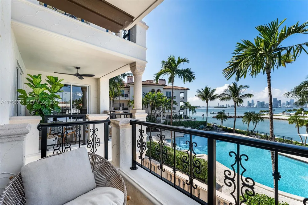2521 Fisher Island Dr #6201 Miami Beach, FL 33109