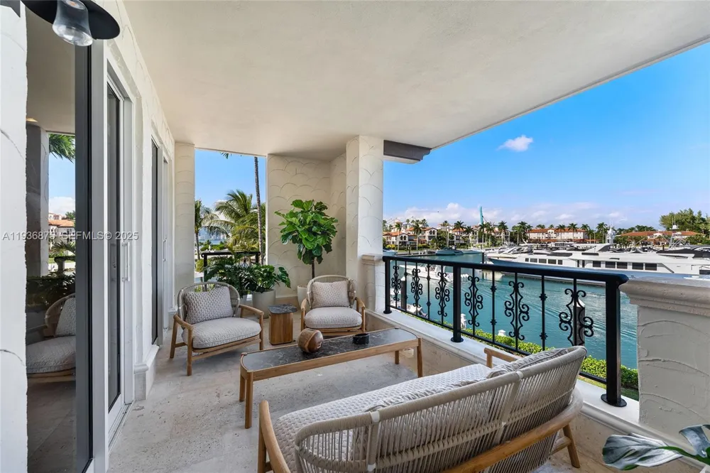 2521 Fisher Island Dr #6201 Miami Beach, FL 33109