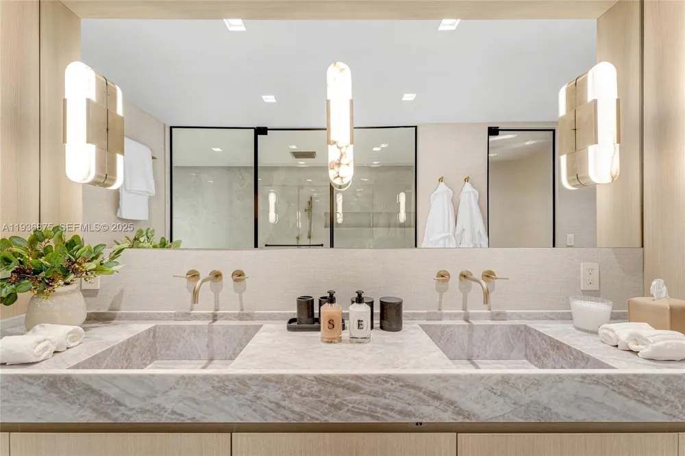 2521 Fisher Island Dr #6201 Miami Beach, FL 33109