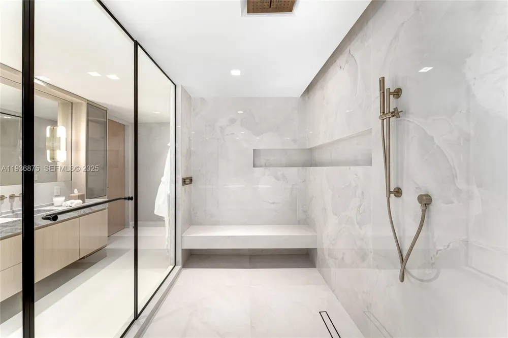2521 Fisher Island Dr #6201 Miami Beach, FL 33109