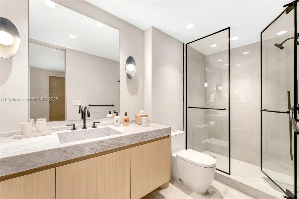 2521 Fisher Island Dr #6201 Miami Beach, FL 33109