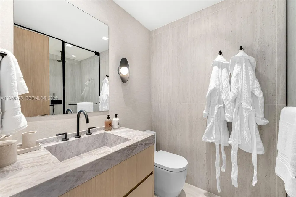 2521 Fisher Island Dr #6201 Miami Beach, FL 33109