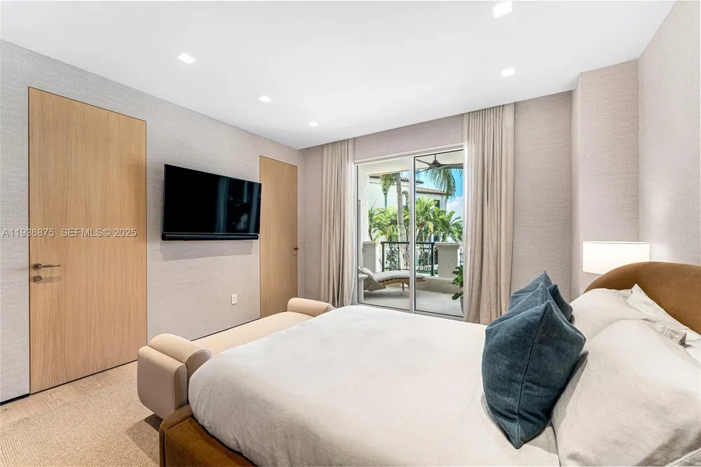 2521 Fisher Island Dr #6201 Miami Beach, FL 33109