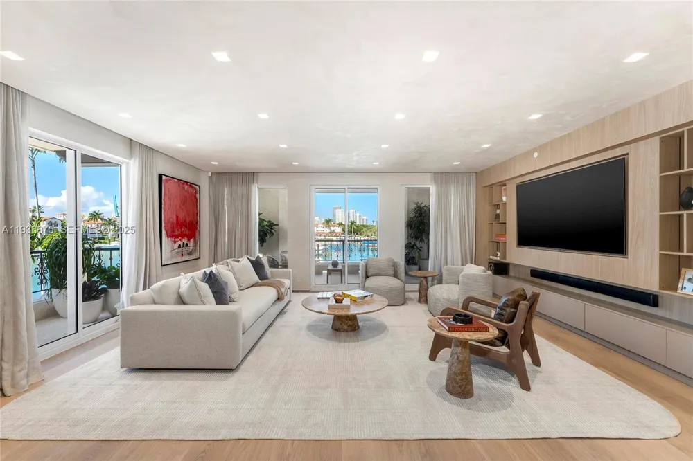 2521 Fisher Island Dr #6201 Miami Beach, FL 33109
