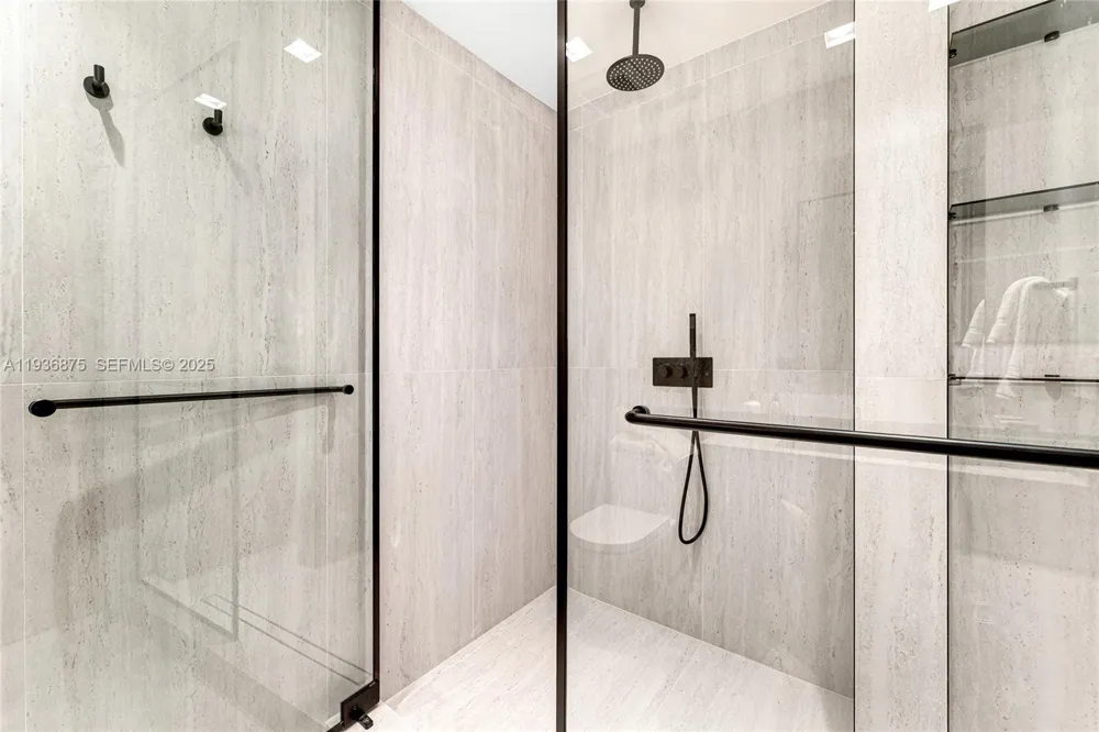 2521 Fisher Island Dr #6201 Miami Beach, FL 33109