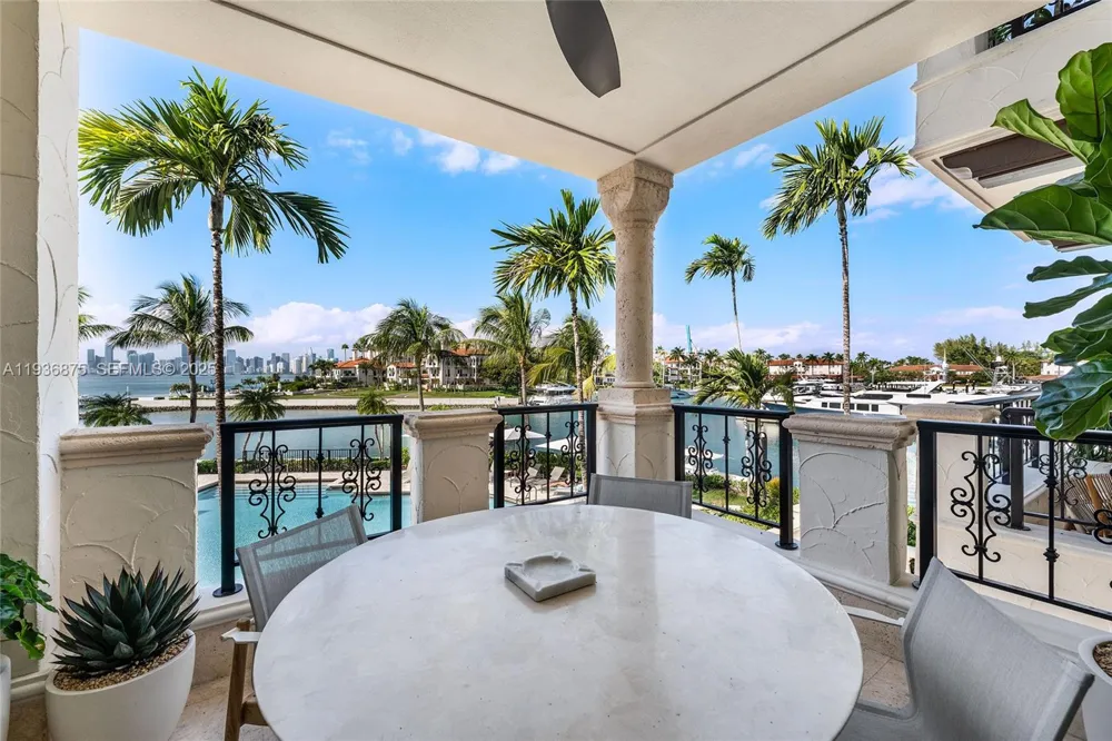 2521 Fisher Island Dr #6201 Miami Beach, FL 33109