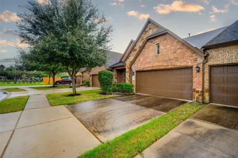24111 Valencia Ridge Lane