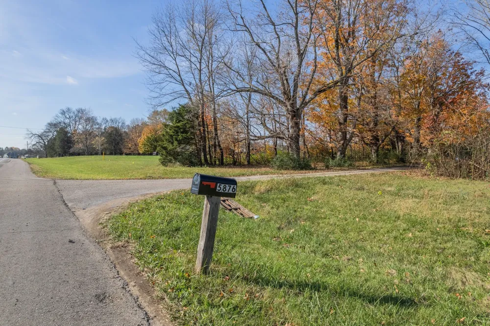 5876 New Salem Hwy Rockvale, TN 37153