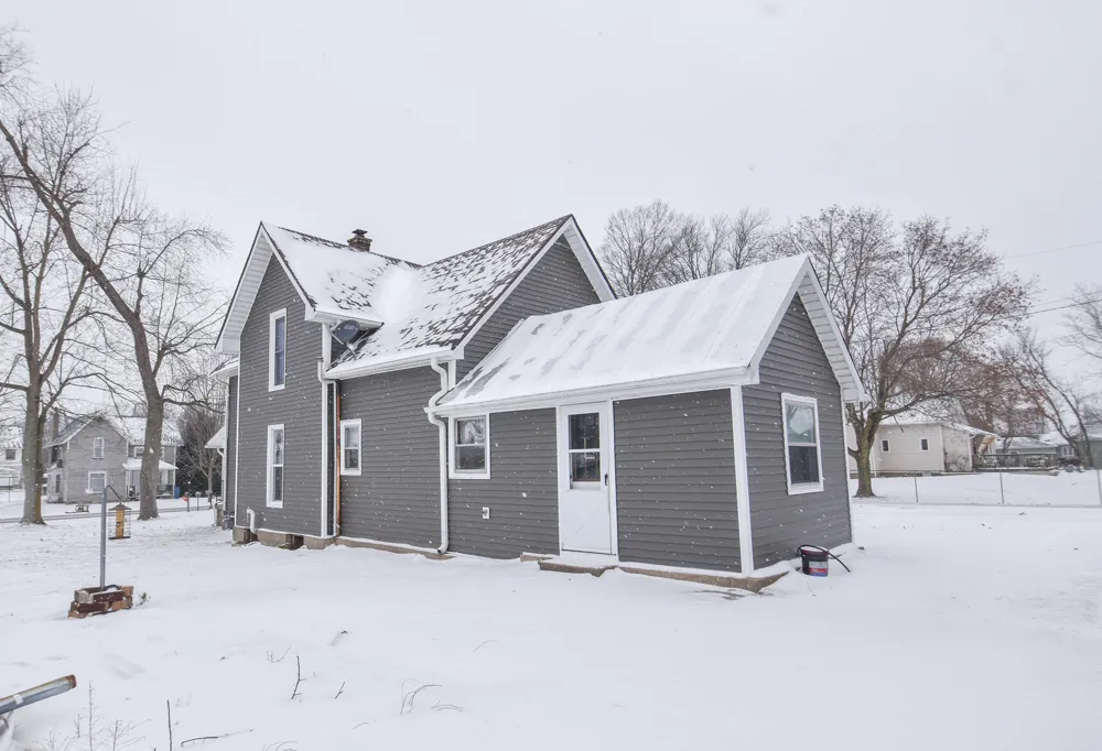 203 S Main Street Montgomery Village, MI 49255