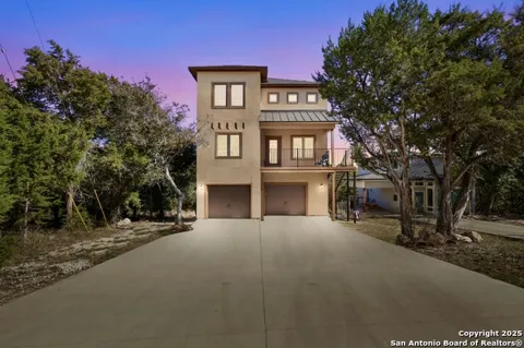 1216 Canyon Lake
