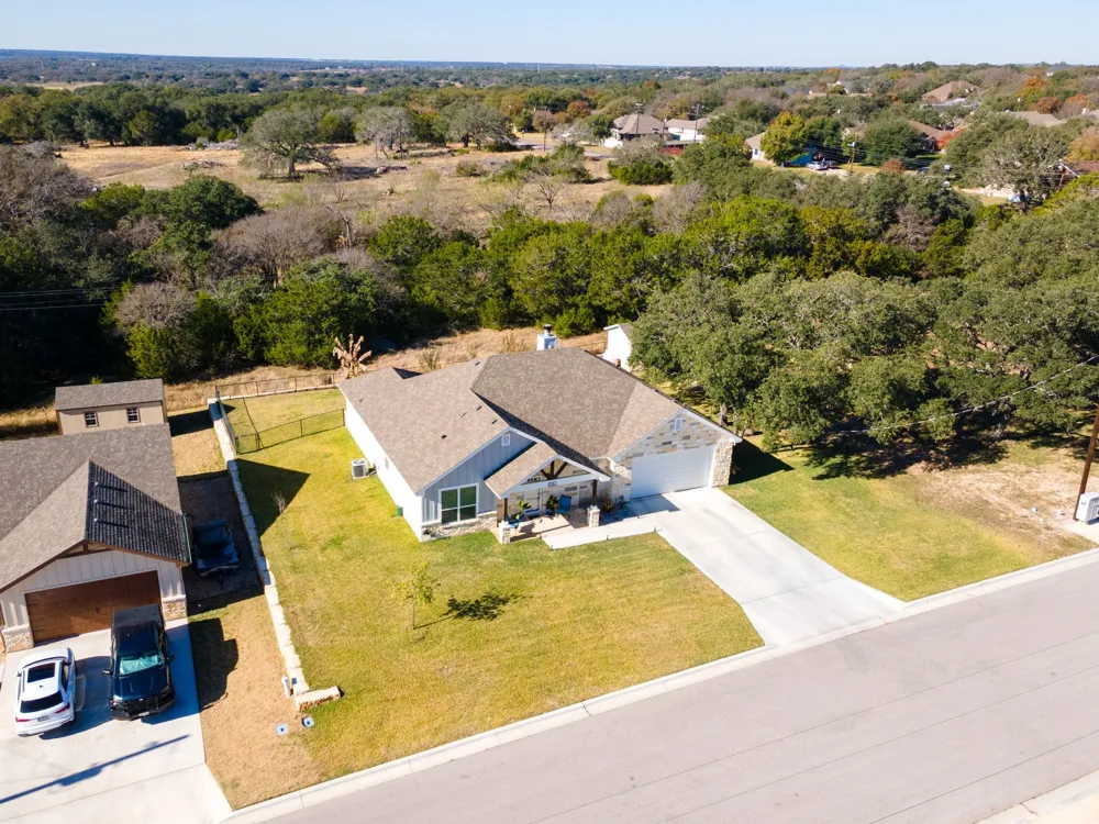 1610 Badger Lane Lampasas, TX 76550