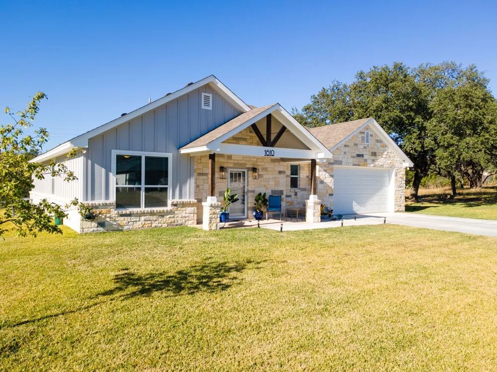 1610 Badger Lane Lampasas, TX 76550