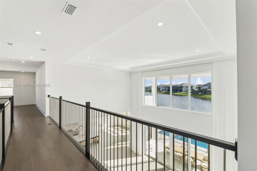 9720 Laurel Berry Drive Orlando, FL 32827