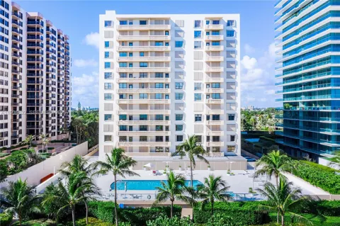 10185 Collins Ave #1204