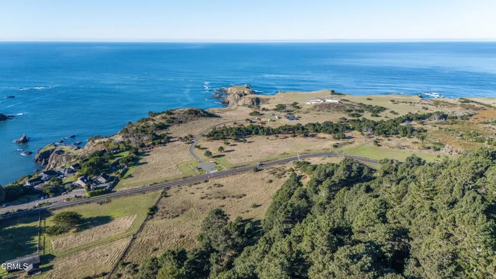 4150 California 1 Albion, CA 95410