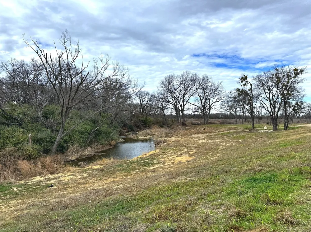 210 Hurst Road Burleson, TX 76028