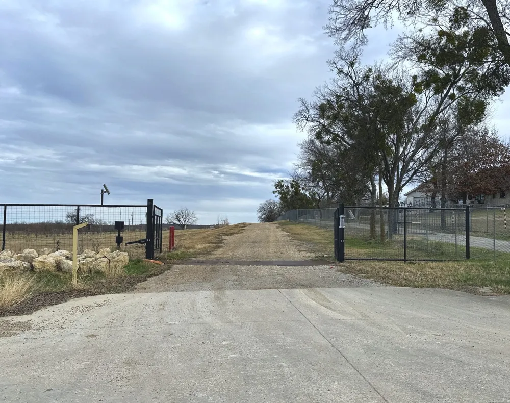 210 Hurst Road Burleson, TX 76028