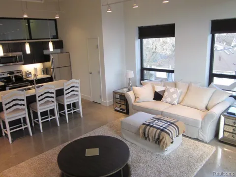 3099 Biddle Avenue #303