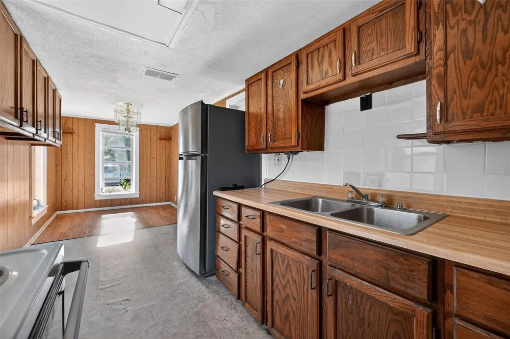 146 KINGSTON AVENUE Daytona Beach, FL 32114