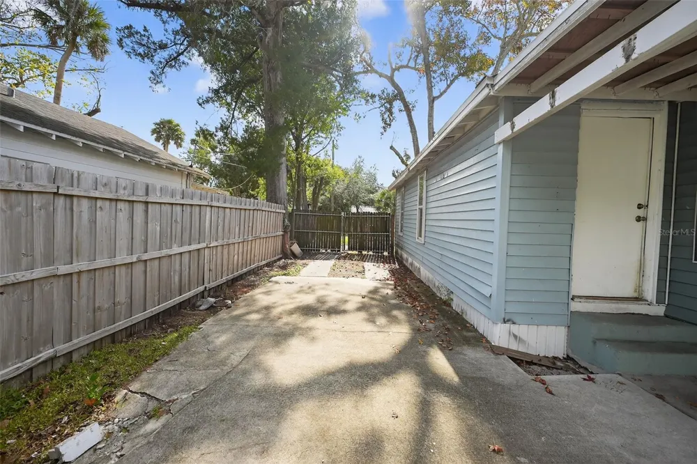 146 KINGSTON AVENUE Daytona Beach, FL 32114