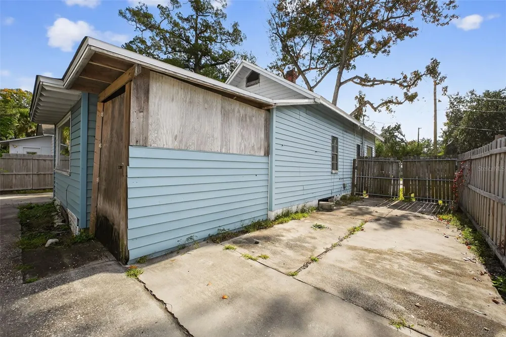 146 KINGSTON AVENUE Daytona Beach, FL 32114