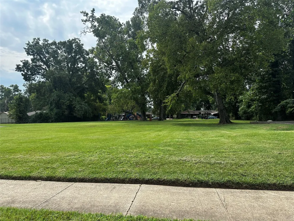 E Dudley Drive Shreveport, LA 71104
