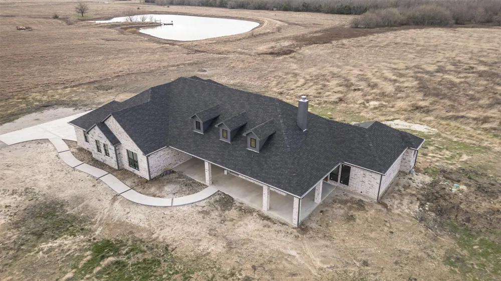 4112 County Road 1098 Celeste, TX 75423