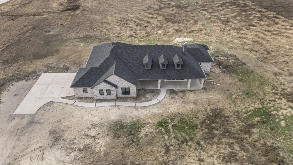 4112 County Road 1098 Celeste, TX 75423