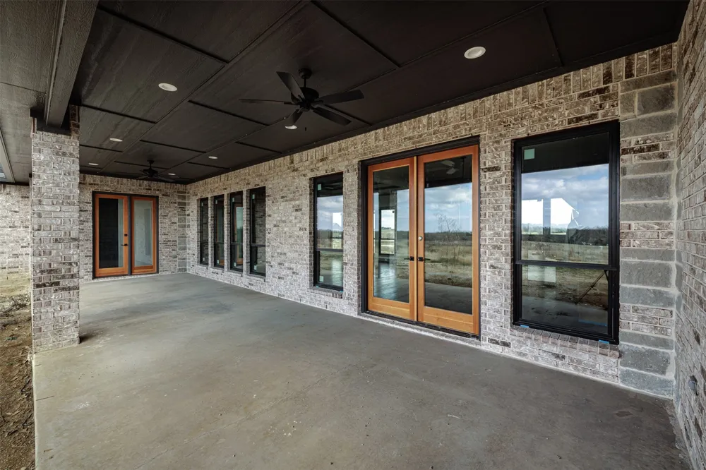4112 County Road 1098 Celeste, TX 75423