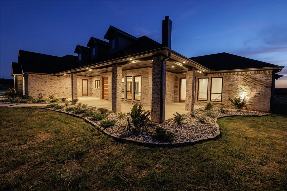 4112 County Road 1098 Celeste, TX 75423