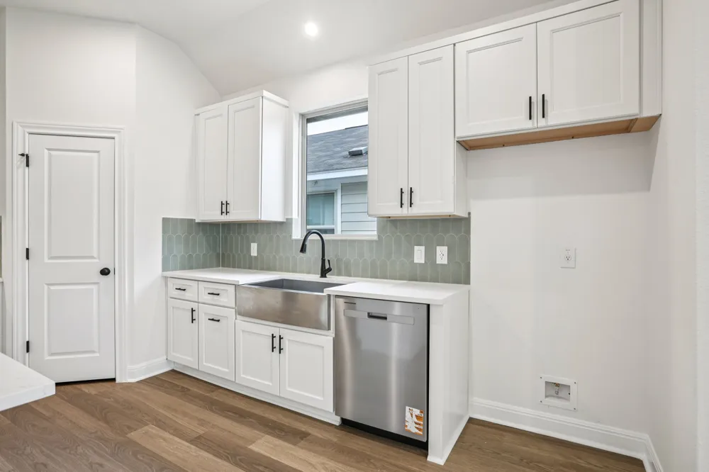 581 Treadwell Lane Kyle, TX 78640