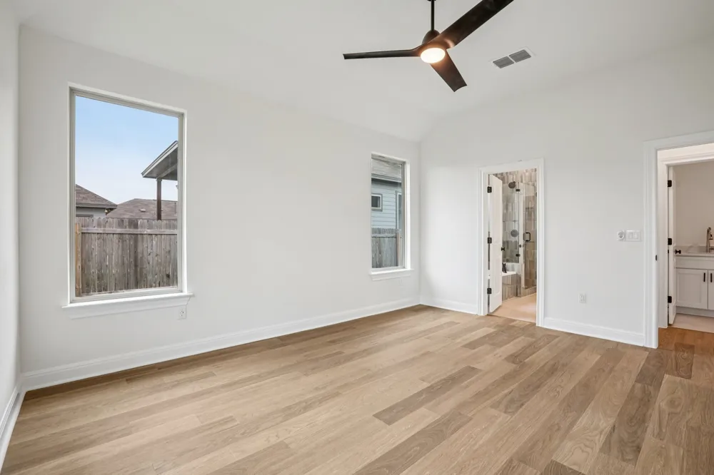 581 Treadwell Lane Kyle, TX 78640