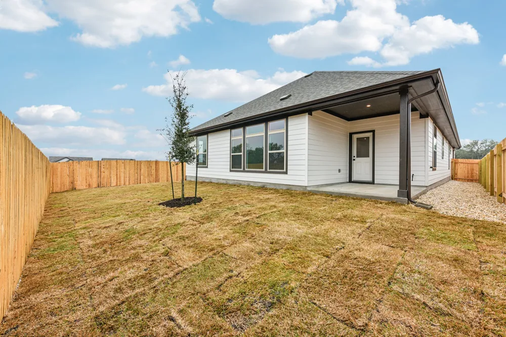 581 Treadwell Lane Kyle, TX 78640