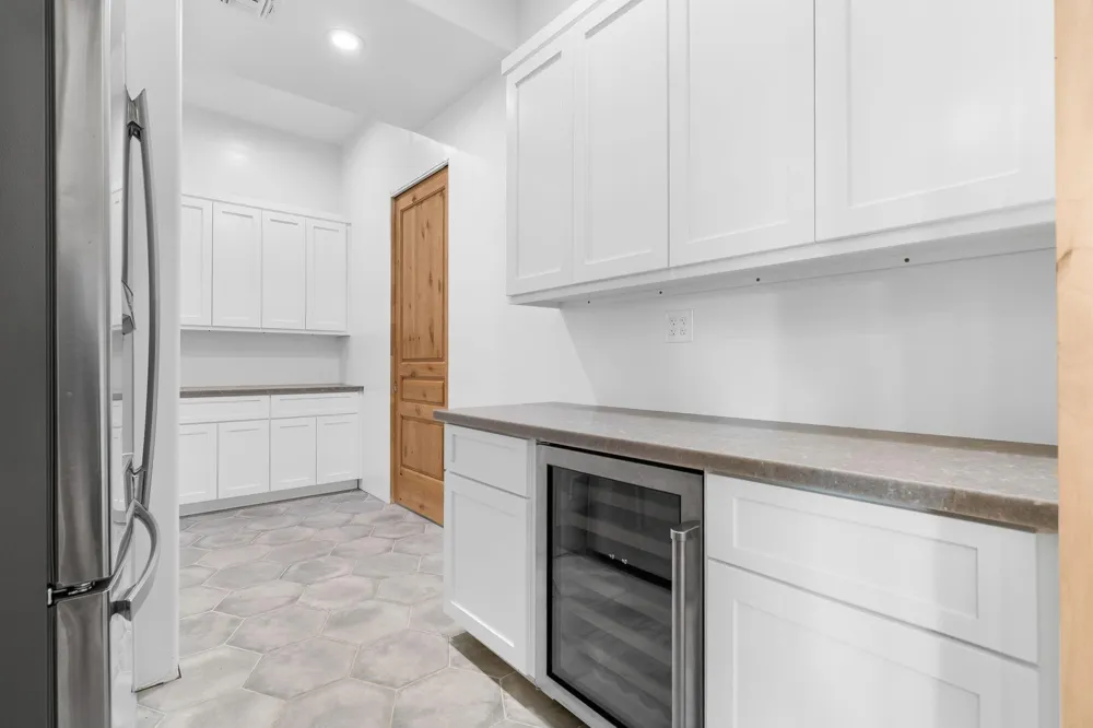 1925 Hills Road Carmine, TX 78932