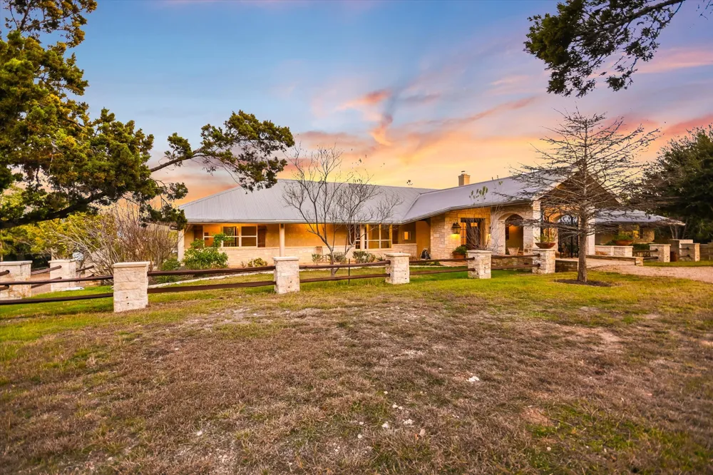 1984 Divide Pass Blanco, TX 78606