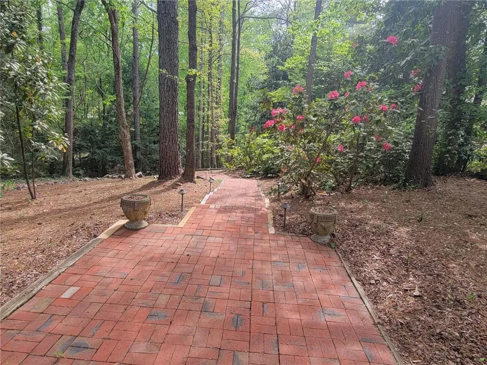 605 Marietta Highway Roswell, GA 30075