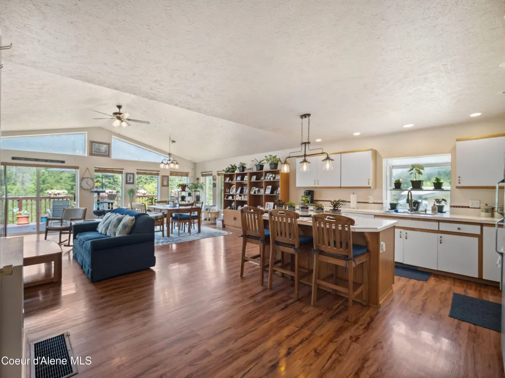 26370 S HINDS DRIVE St. Maries, ID 83861