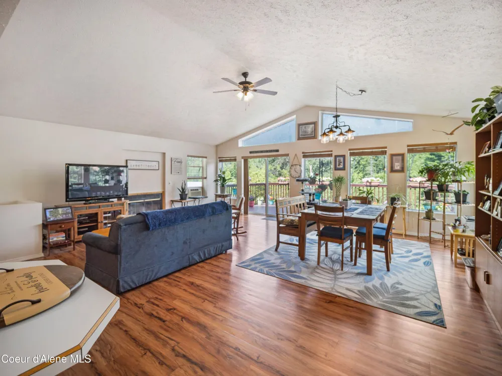 26370 S HINDS DRIVE St. Maries, ID 83861