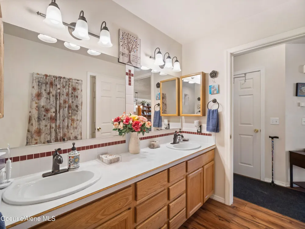 26370 S HINDS DRIVE St. Maries, ID 83861