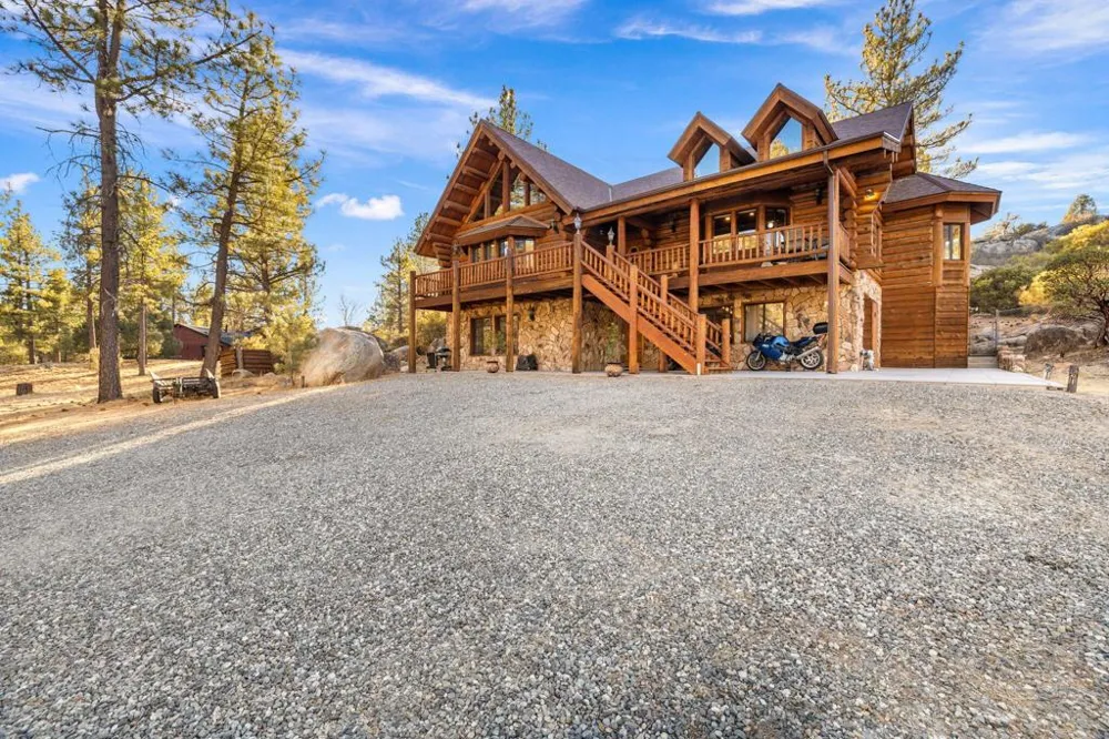 60766 Table Mountain Road Mountain Center, CA 92561